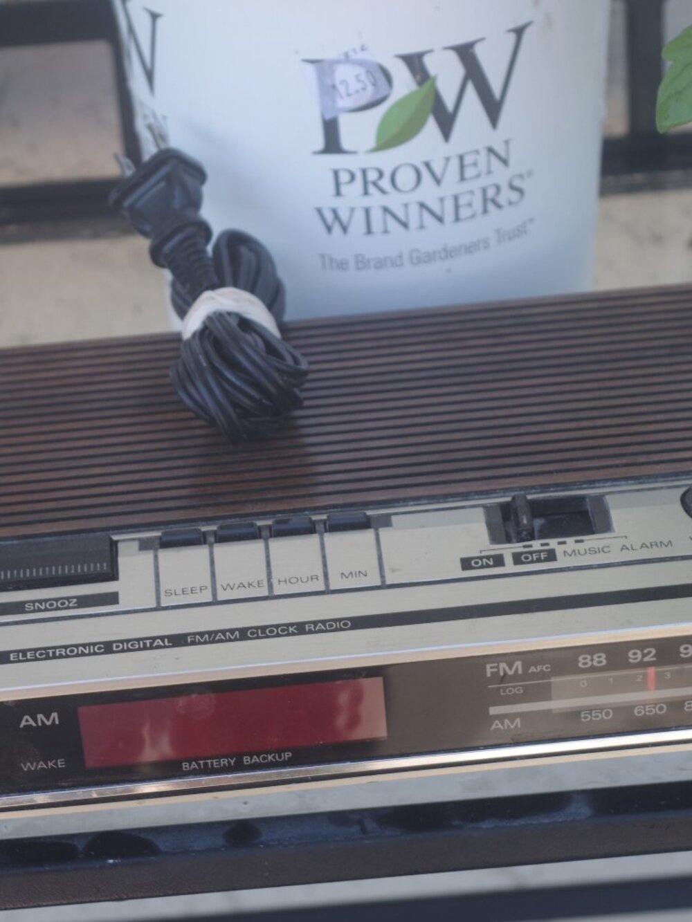 Vintage Clock Radio Electronic Digital Fm/Am